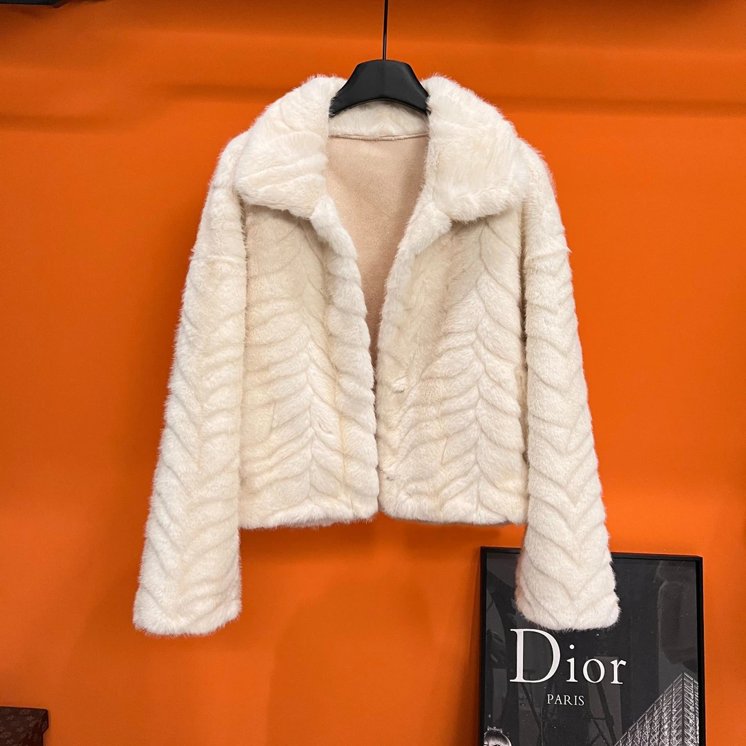 2025冬季新款仿花狐貂短毛外套女蓬松柔暖显白轻奢百搭氛围感上衣