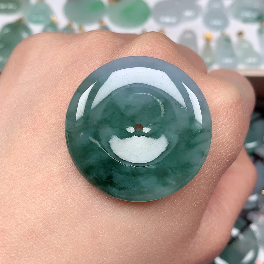 翡翠颈饰未镶嵌平安扣A