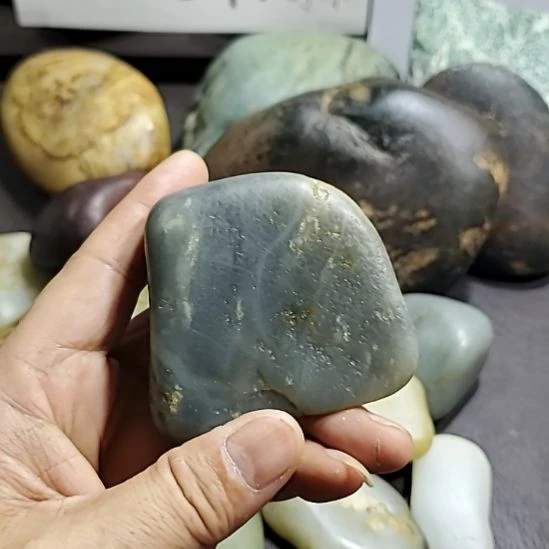 和田玉（糖玉）未镶嵌挂件