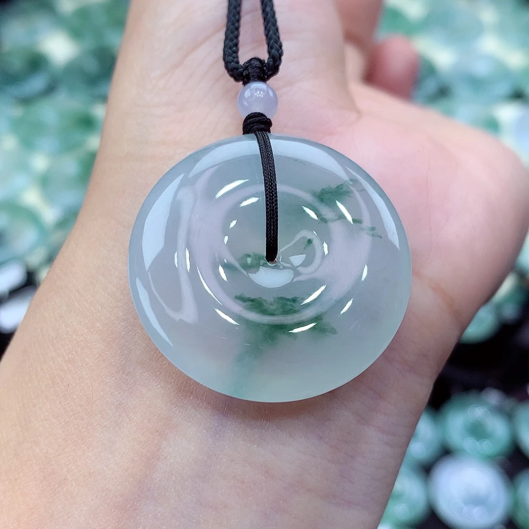 翡翠未镶嵌颈饰编号25。尺寸30.6-6.6