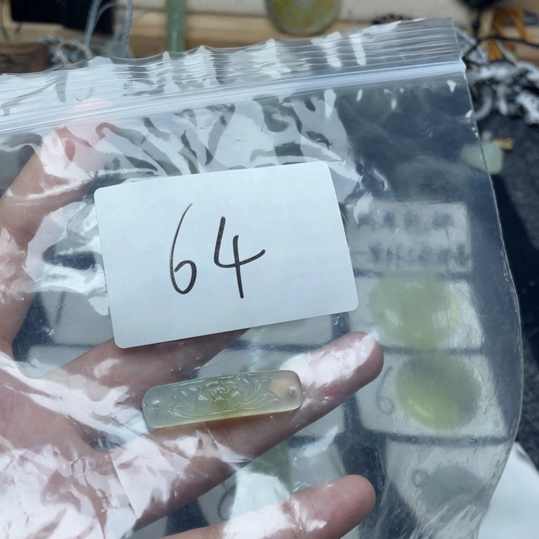 蛇纹石玉未镶嵌颈饰猫*?