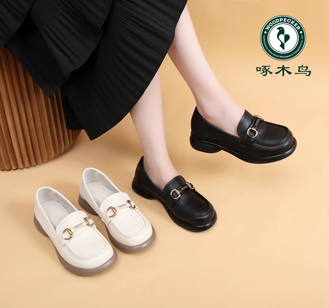 【啄木鸟品牌】百搭舒适时尚休闲英伦风女粗跟软底单鞋乐福鞋1255