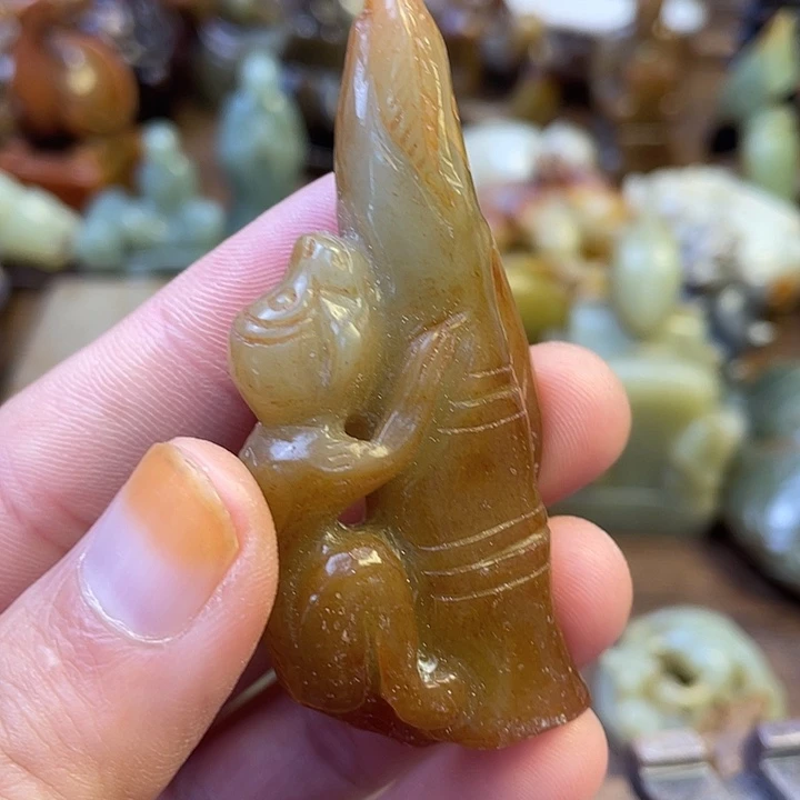 和田玉（糖玉）未镶嵌颈饰