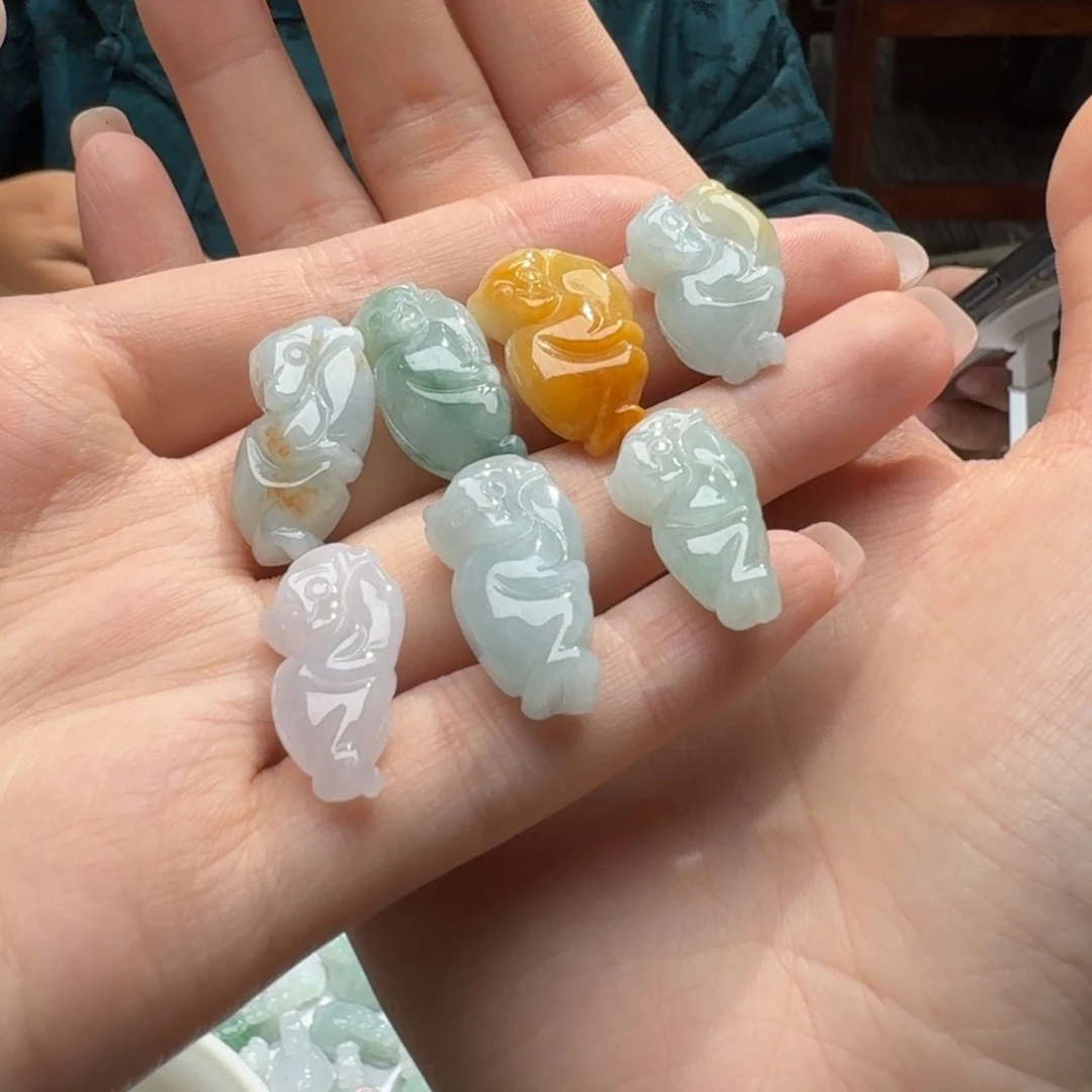 未镶嵌挂件翡翠福利1个，不包邮，拍一单邮费发货
