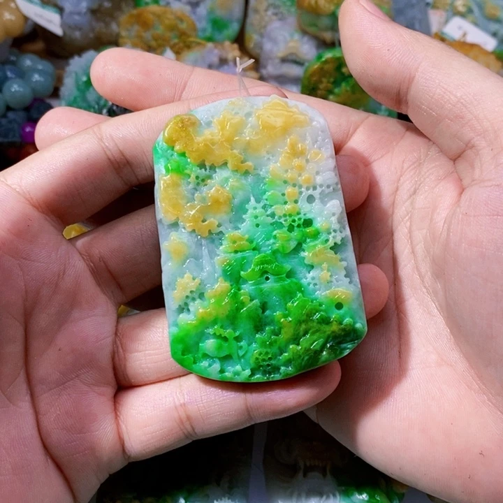 未镶嵌定制翡翠杨**。翡翠