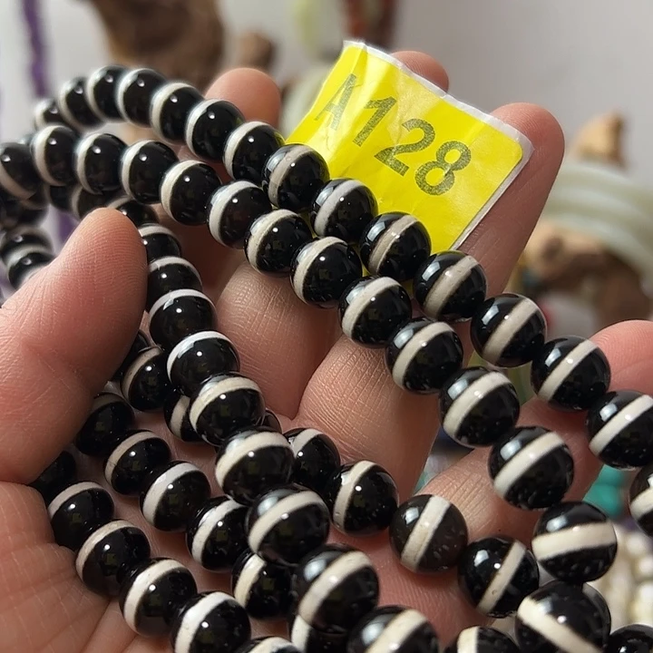 悦***号玛瑙/玉髓未镶嵌颈饰