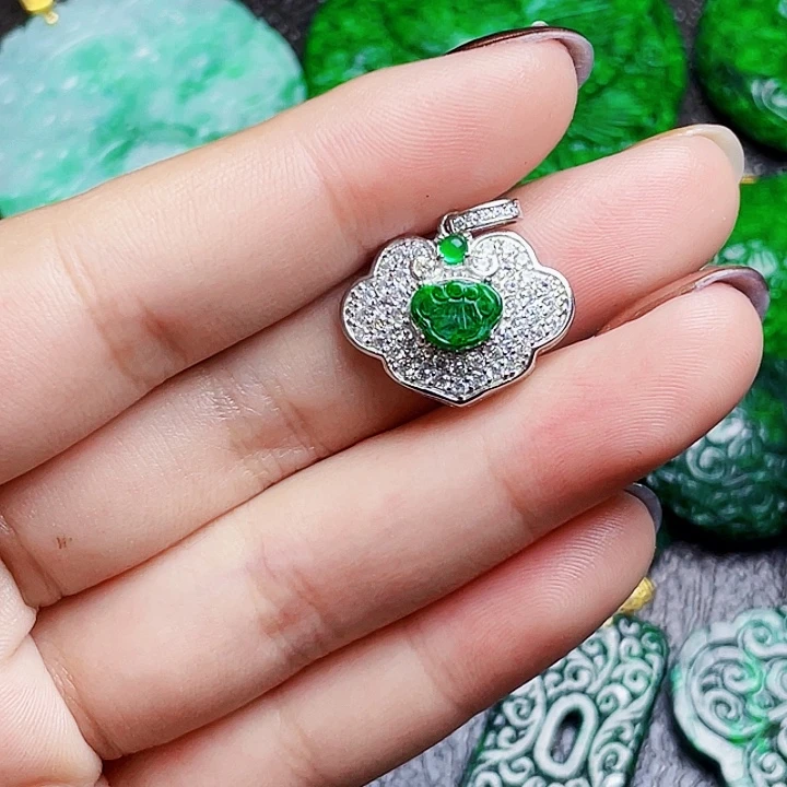 翡翠银S925镶嵌颈饰多样性