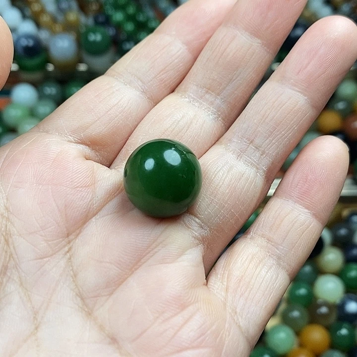 和田玉手串未镶嵌?