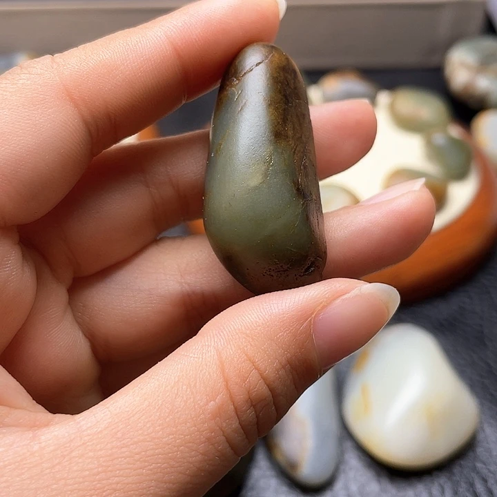 和田玉颈饰未镶嵌43