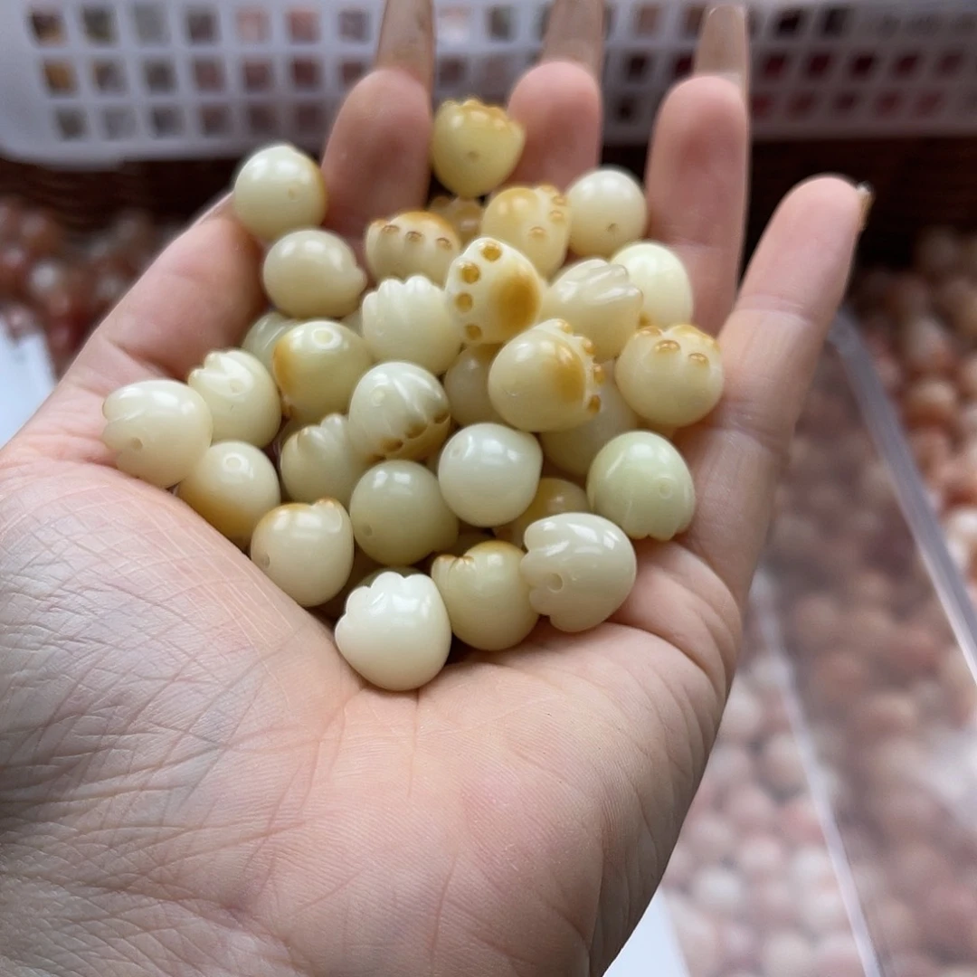 白玉菩提吊坠b微瑕12mm/45颗