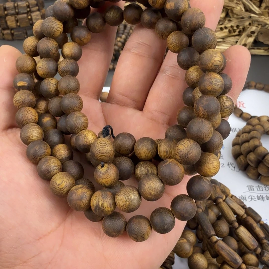 手串沉香微*海南绿棋张勺子0.9mm/39g