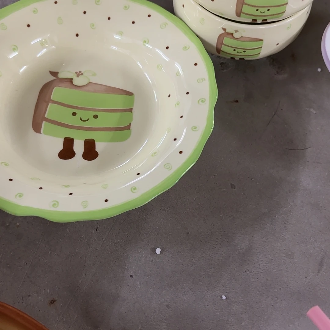 搪瓷微瑕抹茶蛋糕盘加两个碗