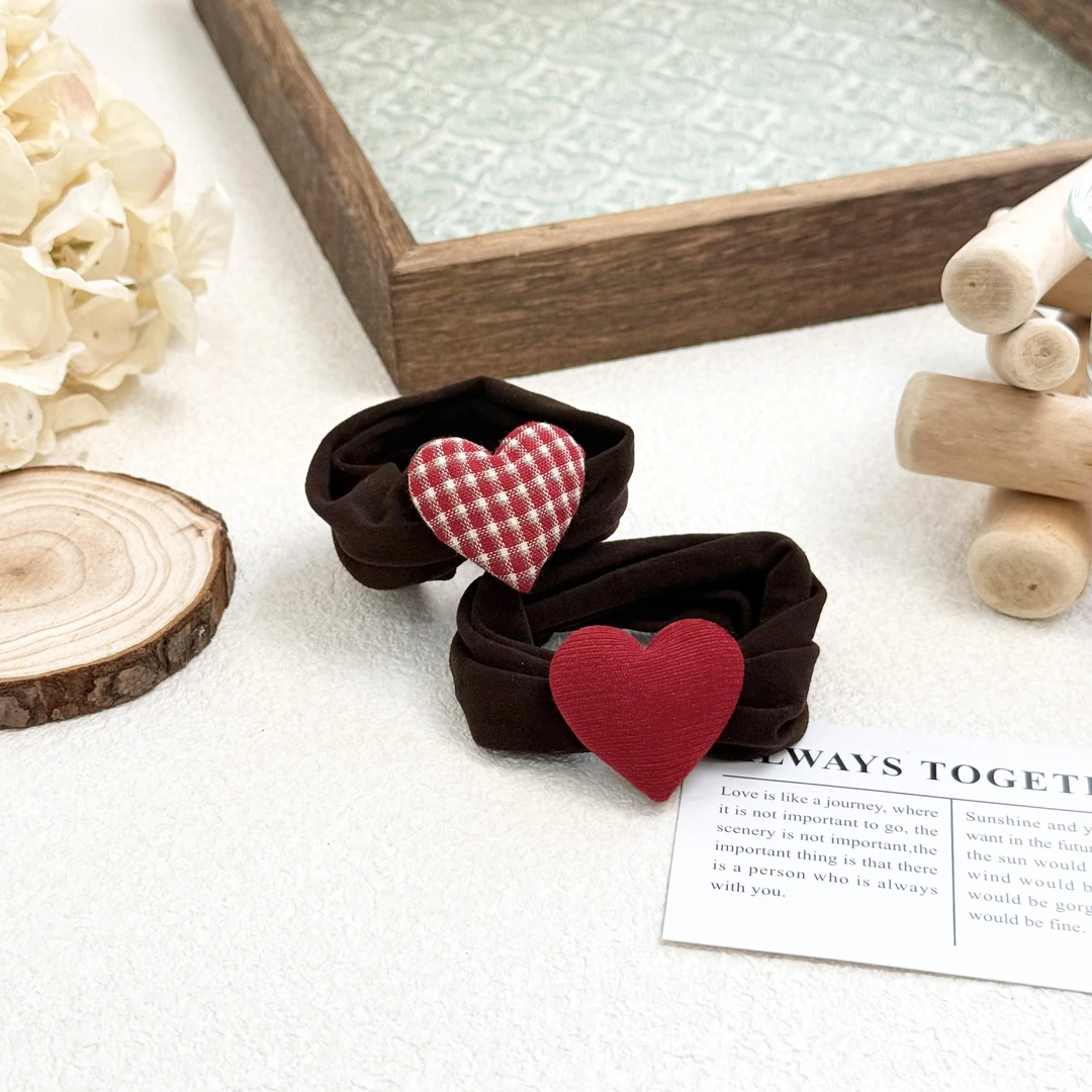 F-529新年氛围感格纹红色爱心高弹发圈