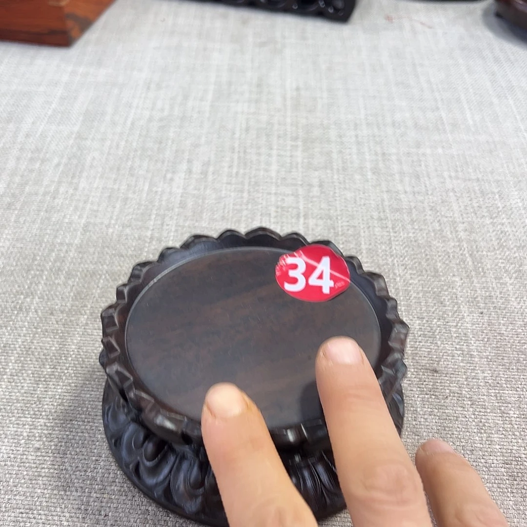 红木底座精雕工艺品