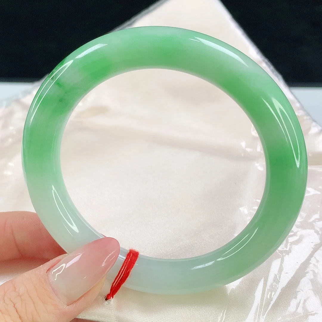 未镶嵌手镯翡翠832