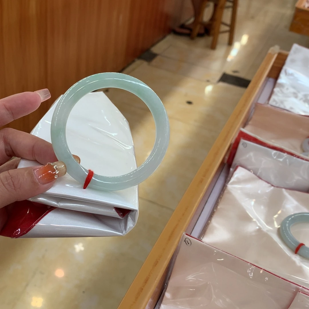 翡翠手镯未镶嵌康*