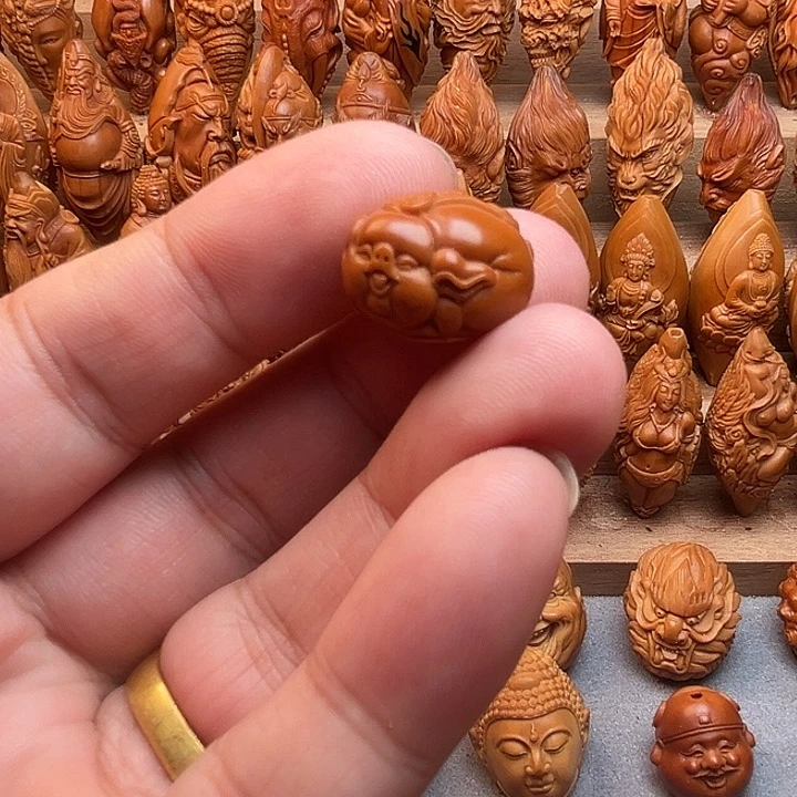 橄榄核吊坠15小猪