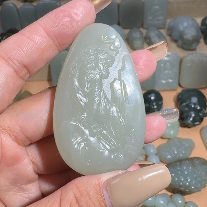 和田玉未镶嵌颈饰