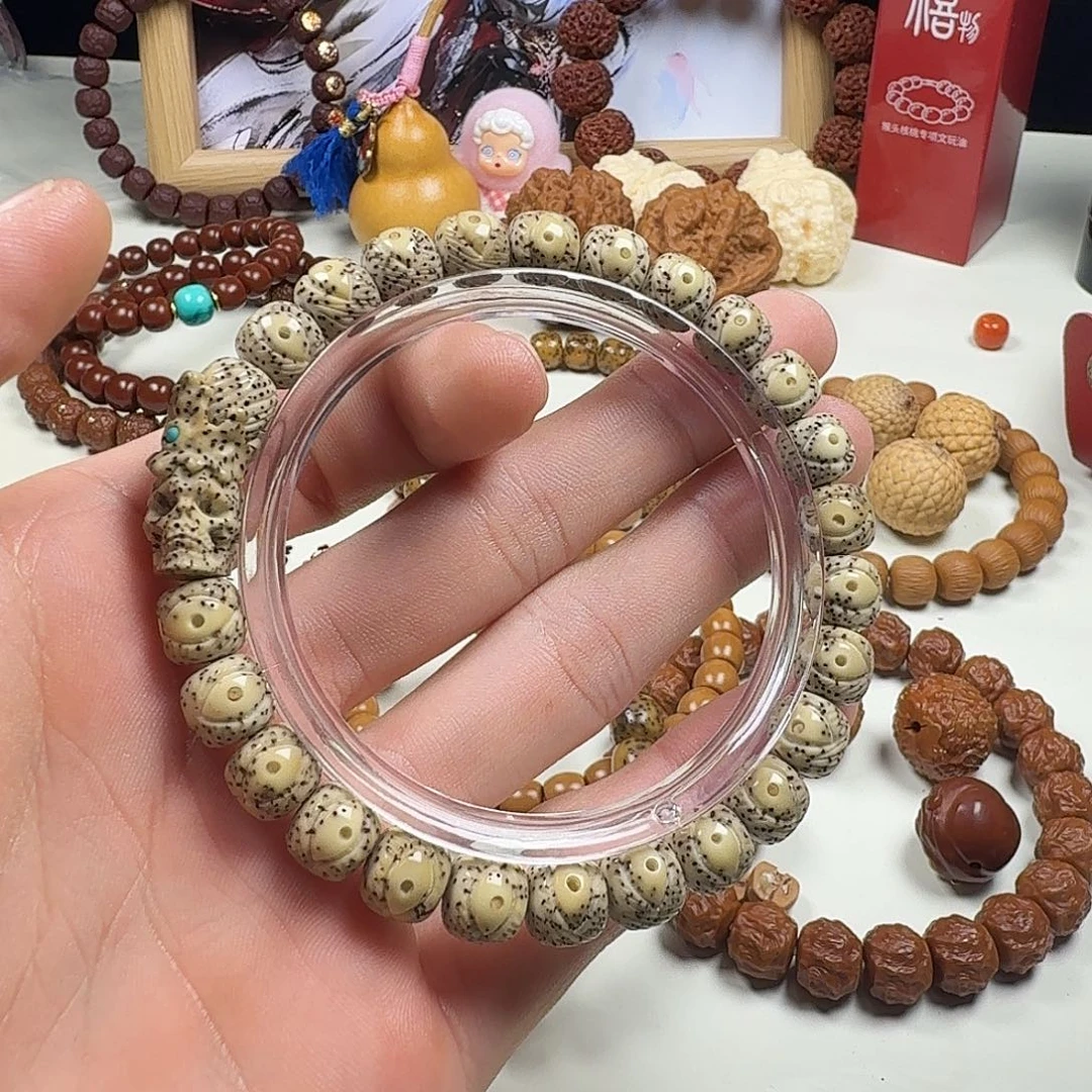 星月凤眼骨头帽子