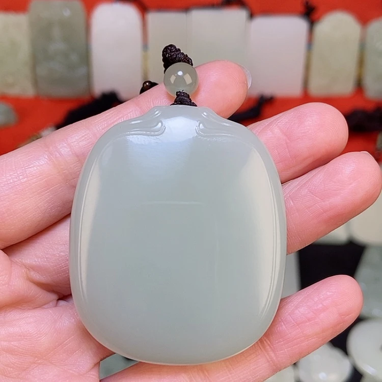 【闪购商品】颈饰未镶嵌和田玉