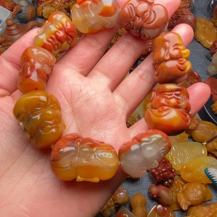 石英质玉（黄龙玉）合金颈饰