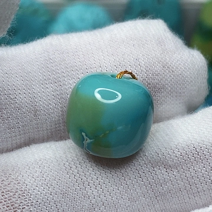 未镶嵌绿松石天然原矿 带武汉地大证书