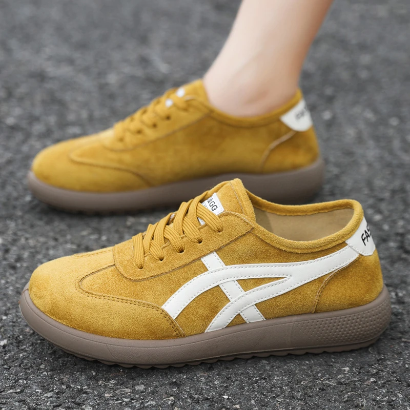 啄木鸟女鞋爆款发财黄秋季时尚低帮鞋女士平底鞋透气软底轻便板鞋