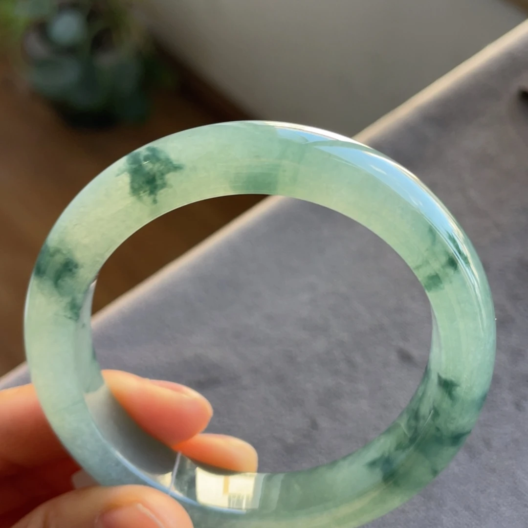 翡翠未镶嵌手镯冰飘花