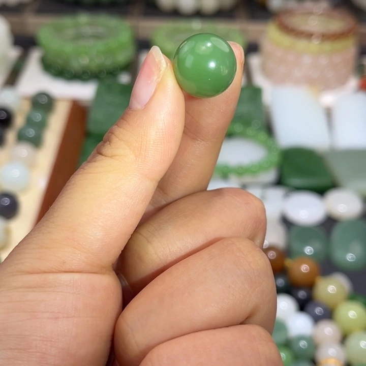 和田玉未镶嵌珠宝半成品卡14粉阳绿单珠