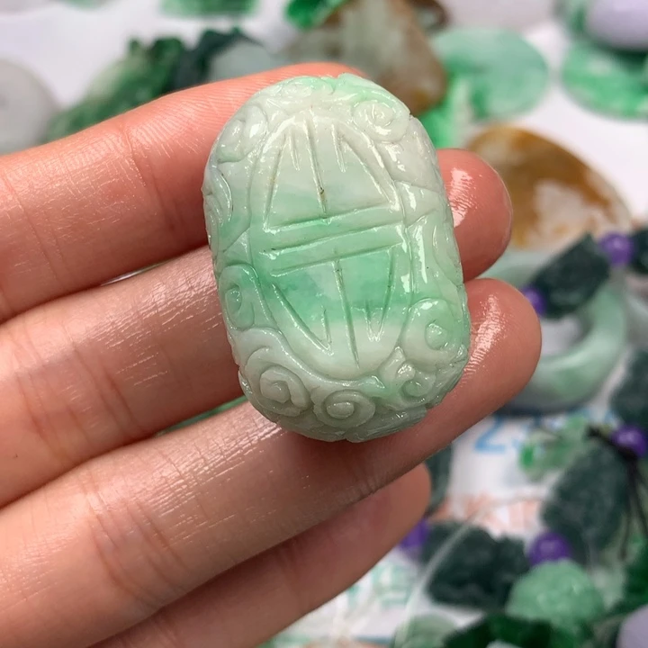 定制翡翠未镶嵌翡翠