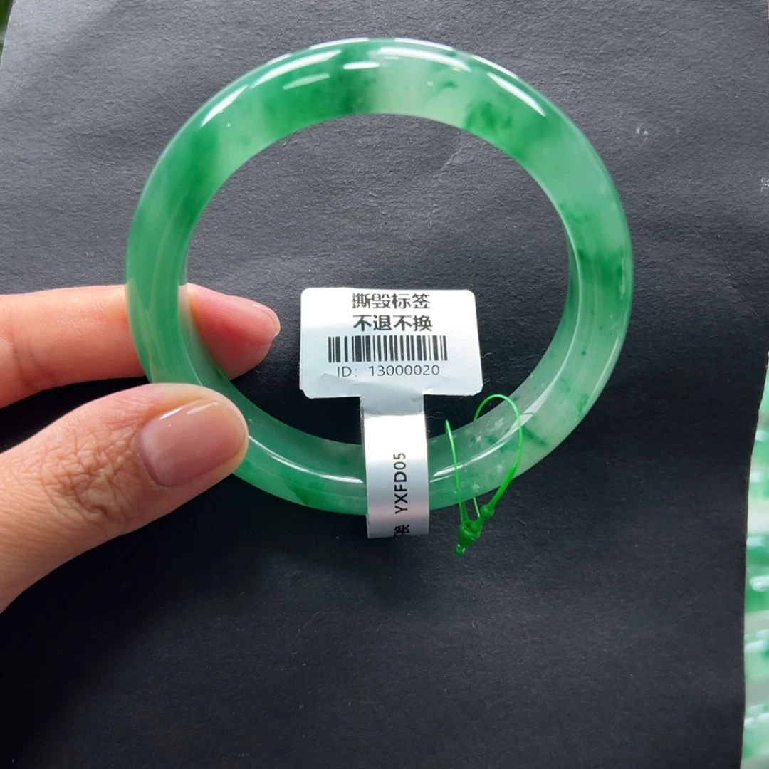 未镶嵌手镯石英质玉+60