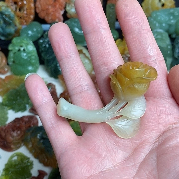 未镶嵌蛇纹石玉颈饰