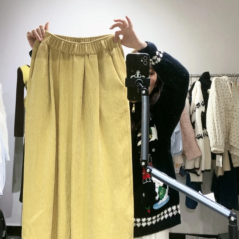 【闪购商品】黄色裤子