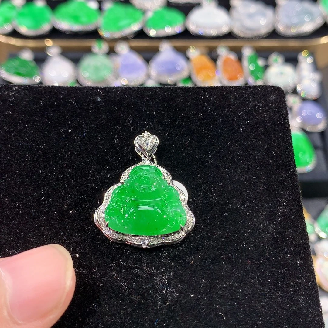 翡翠18K金镶嵌颈饰