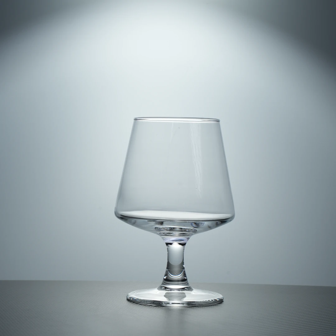 ins风白兰地杯玻璃杯酒杯磨砂渐变粉大肚高脚杯饮料杯家用水杯