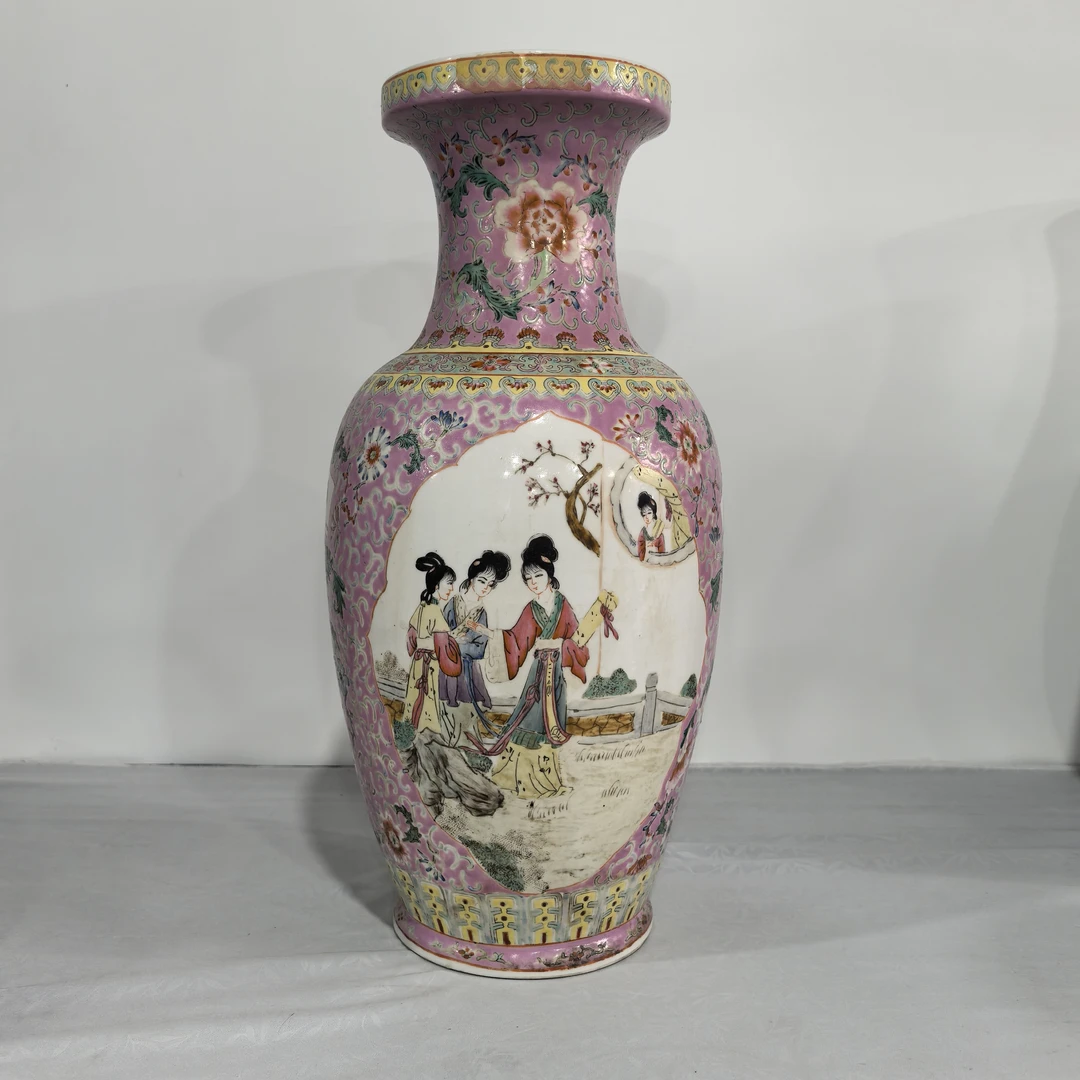 景德镇60年代国营瓷厂陶瓷高46公分。瓶底宽15公分。