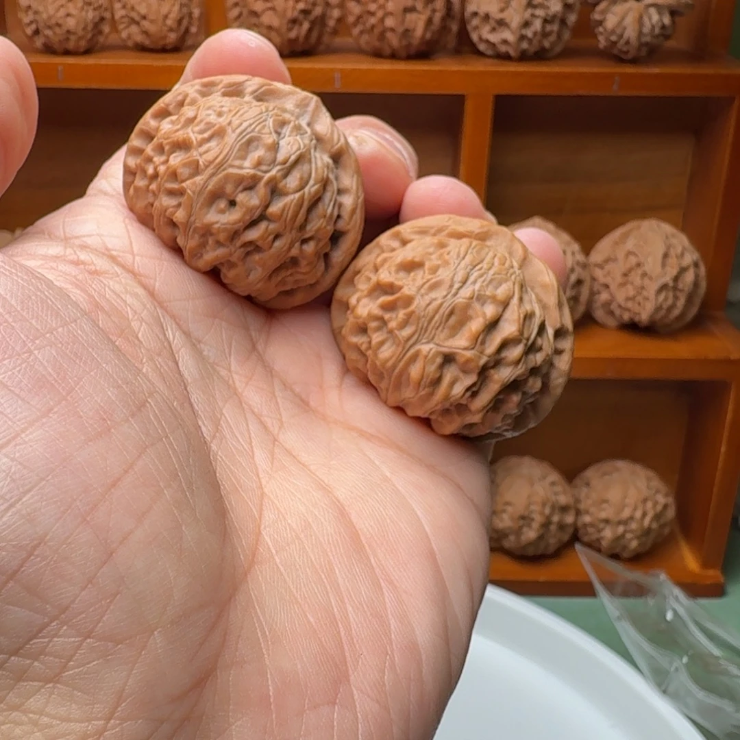 文玩核桃吊坠宫灯