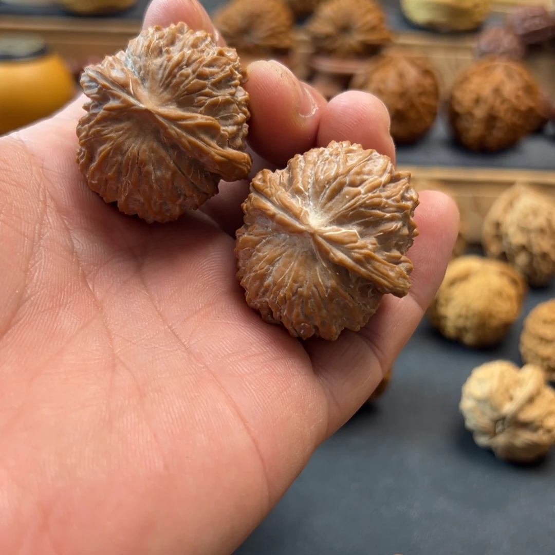 吊坠桃核文玩核桃，麻地元宝