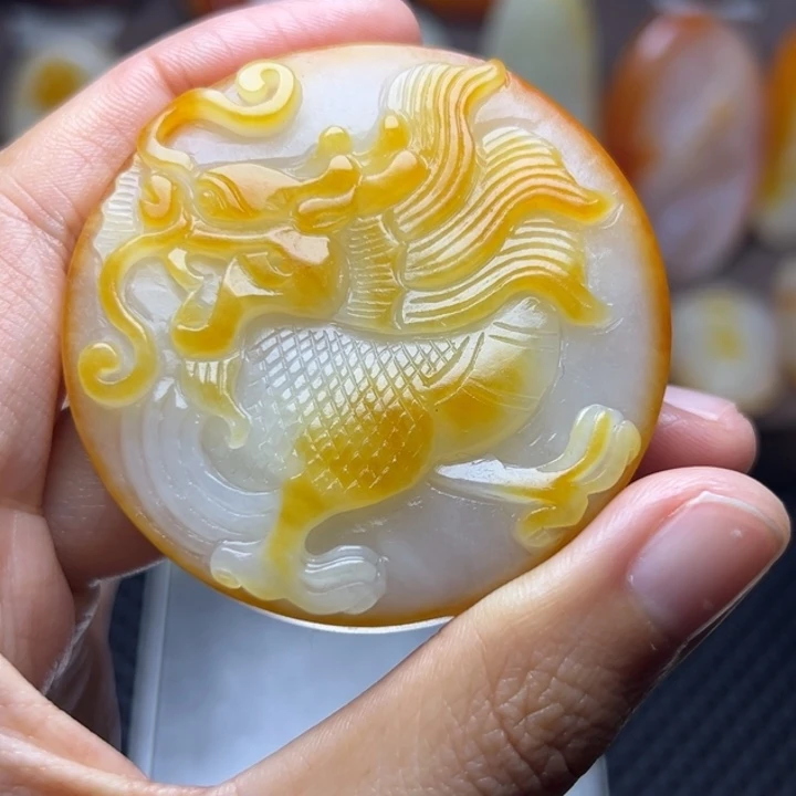 和田玉未镶嵌颈饰