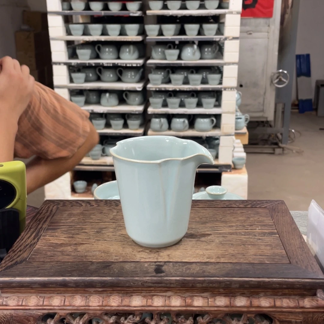 瓷片天青海棠公道