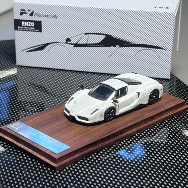 FY1:64法拉利恩佐白碳纤维 夜光版合金汽车模型艺术品摆件礼品