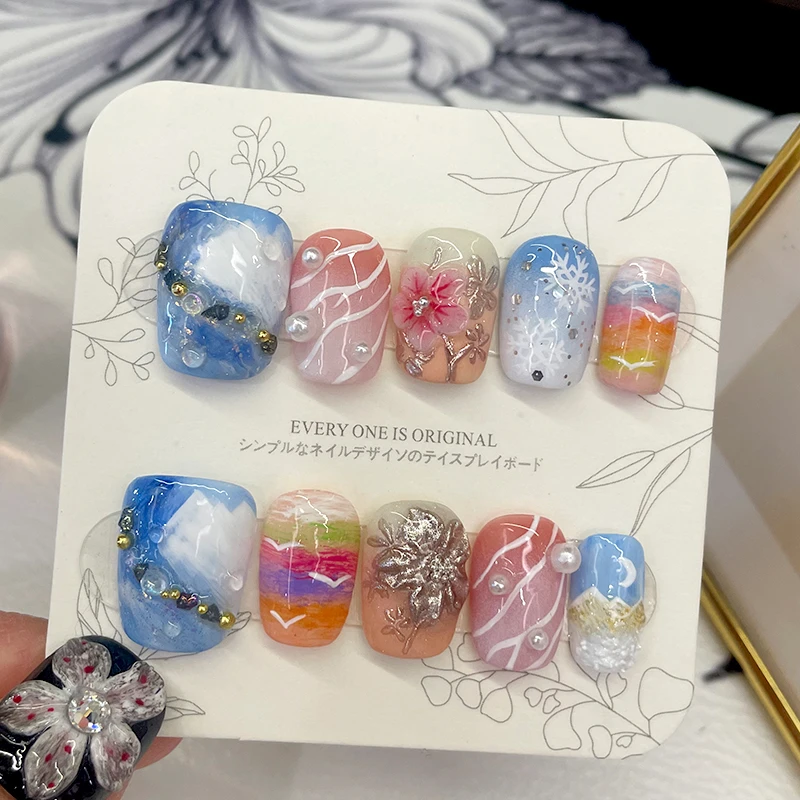 大發家-【雪山窃语】可爱穿戴甲纯手工绘雕花蓝短款穿戴美甲甲片