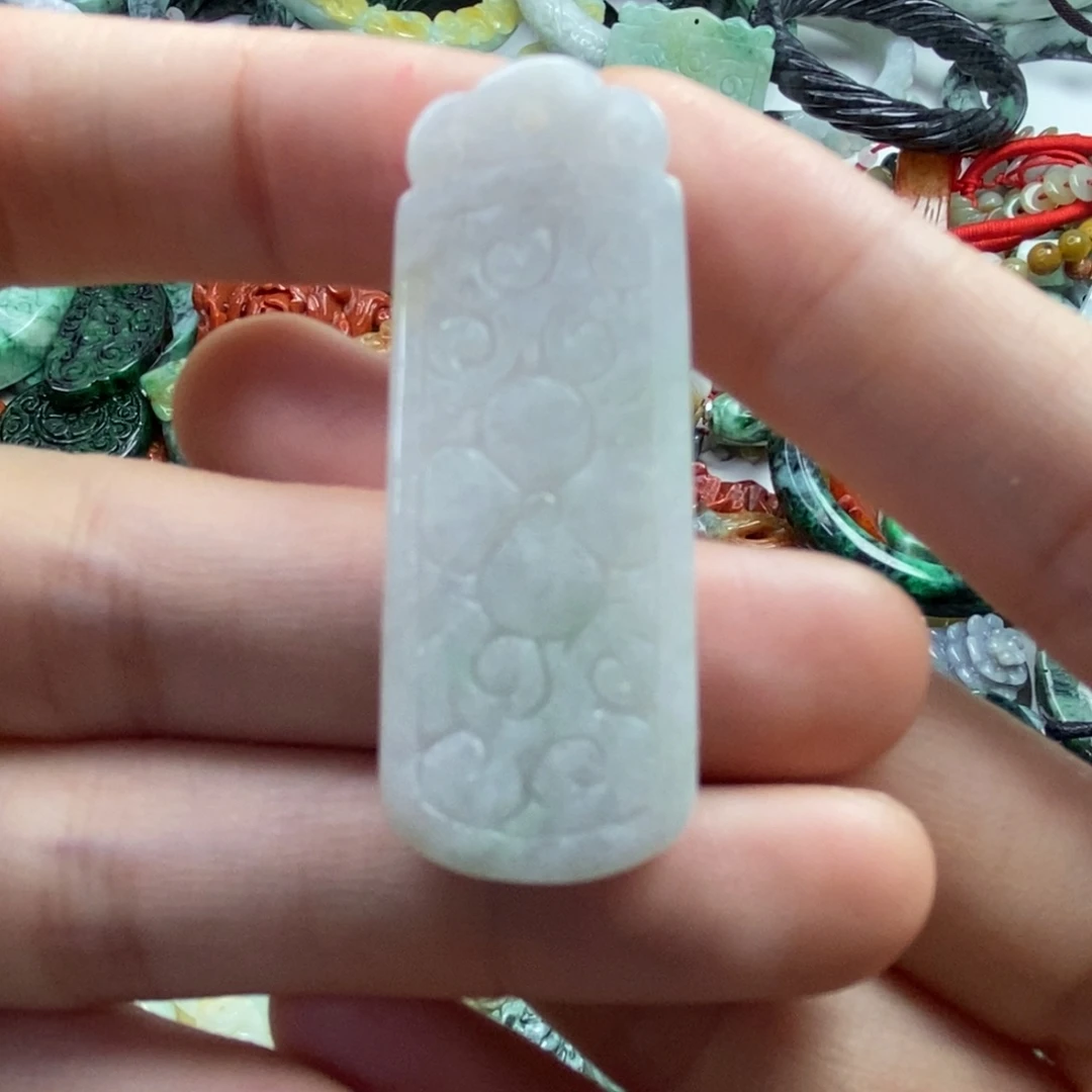 翡翠未镶嵌颈饰吊坠