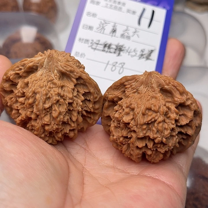 文玩核桃把件济**六翻天印