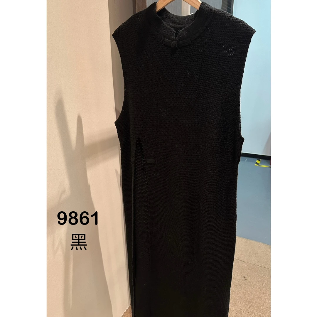 9861（部分无水洗唛，介意慎拍） CHUXUN新款针织连衣裙