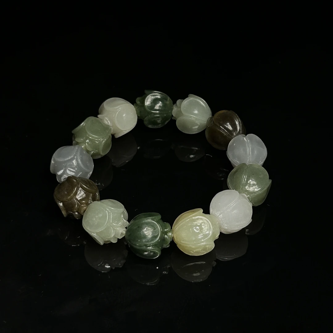LOT17/20世纪和田玉莲花珠串/430575