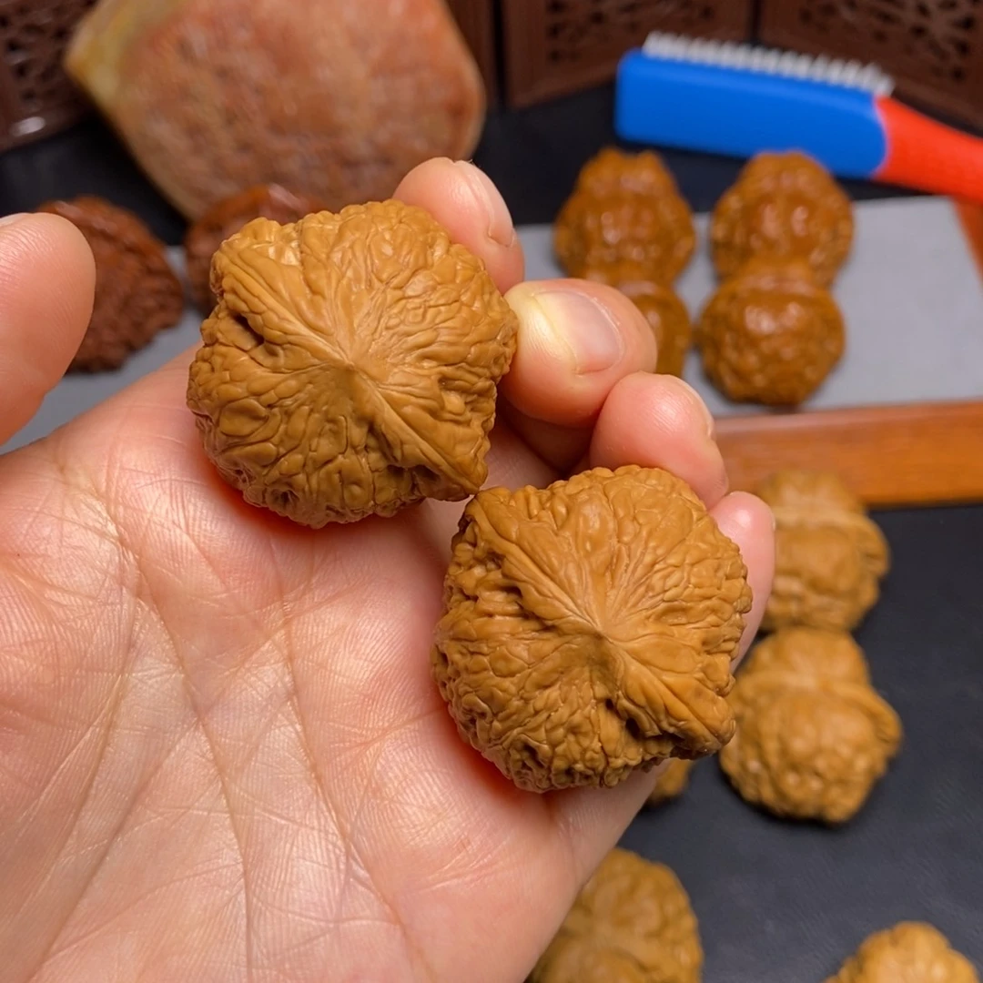 文玩核桃把件少*37全品铁锤