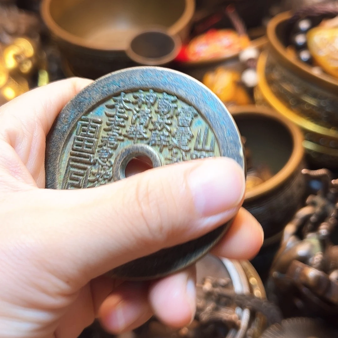 精美铜器工艺品等