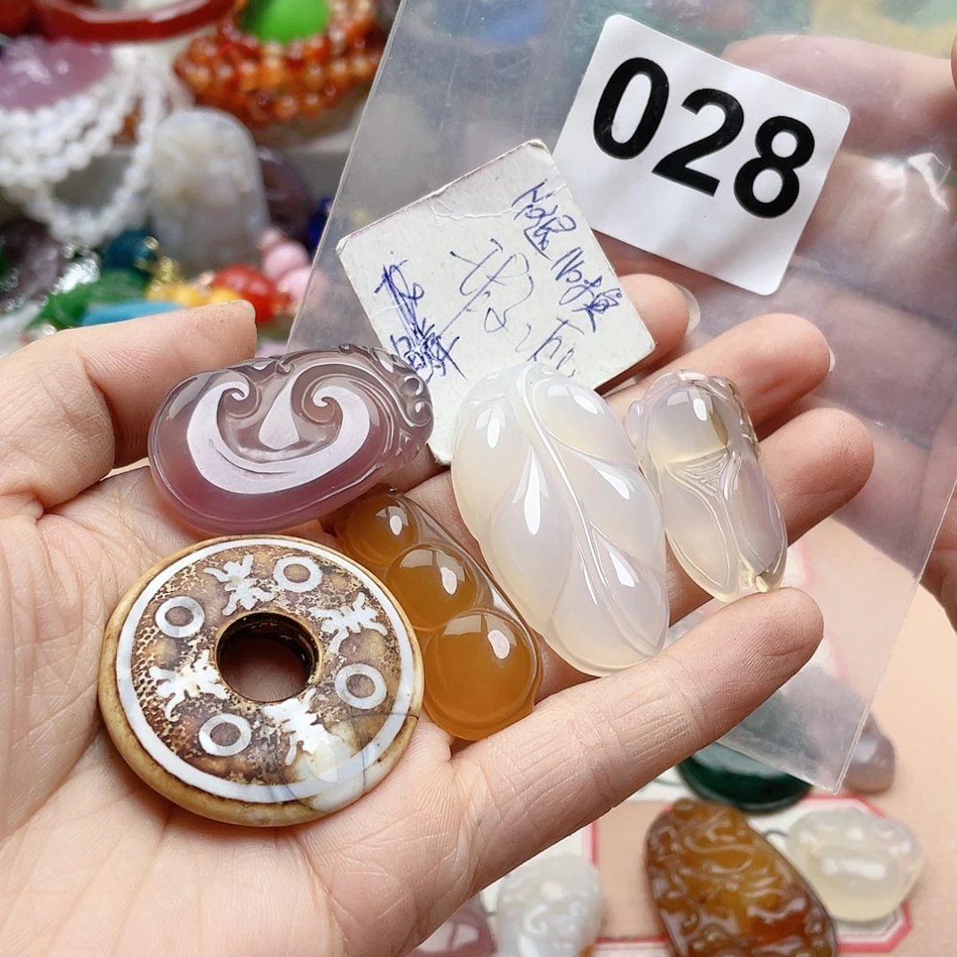 合金颈饰玛瑙/玉髓幸***星