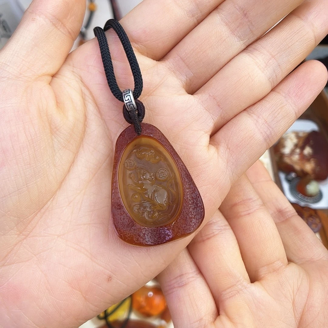 梦***少未镶嵌琥珀珠宝奇石